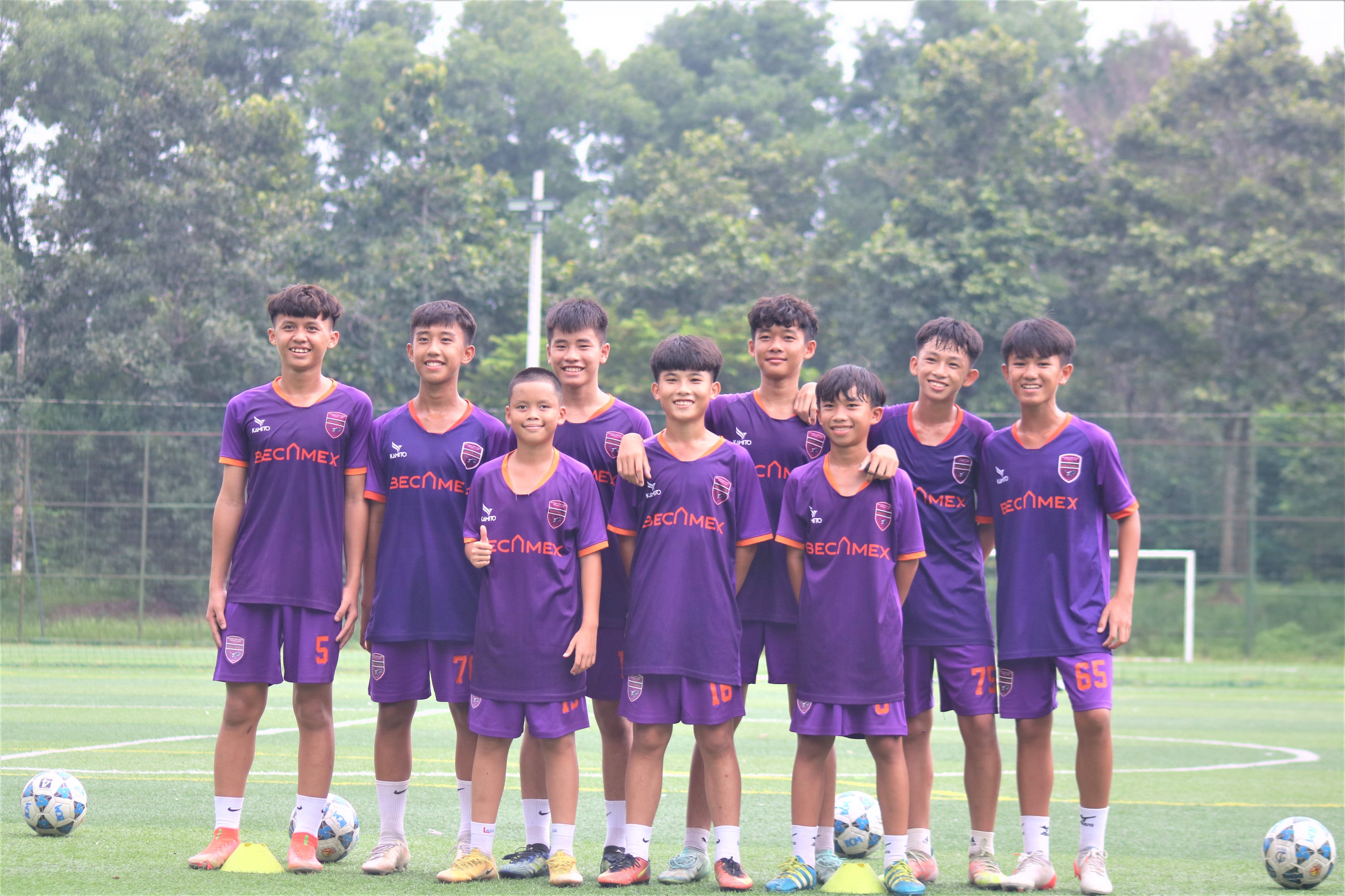 Học viện đào tạo bóng đá trẻ Bình Dương